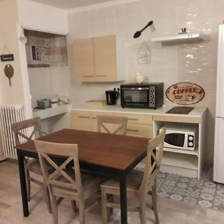 Enclos savoyard Appartement meublé 1chambre 1 canapé lits 3personnes Grand-Aigueblanche Esterno foto