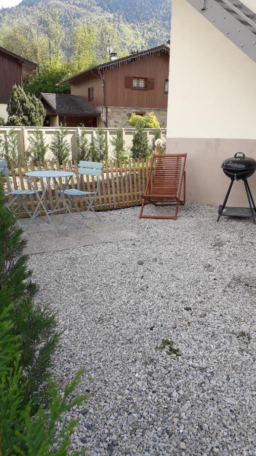 Enclos savoyard Appartement meublé 1chambre 1 canapé lits 3personnes Grand-Aigueblanche Esterno foto