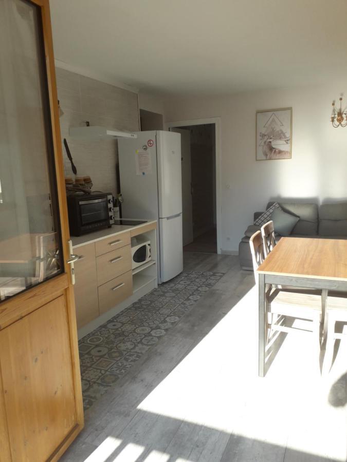 Enclos savoyard Appartement meublé 1chambre 1 canapé lits 3personnes Grand-Aigueblanche Esterno foto